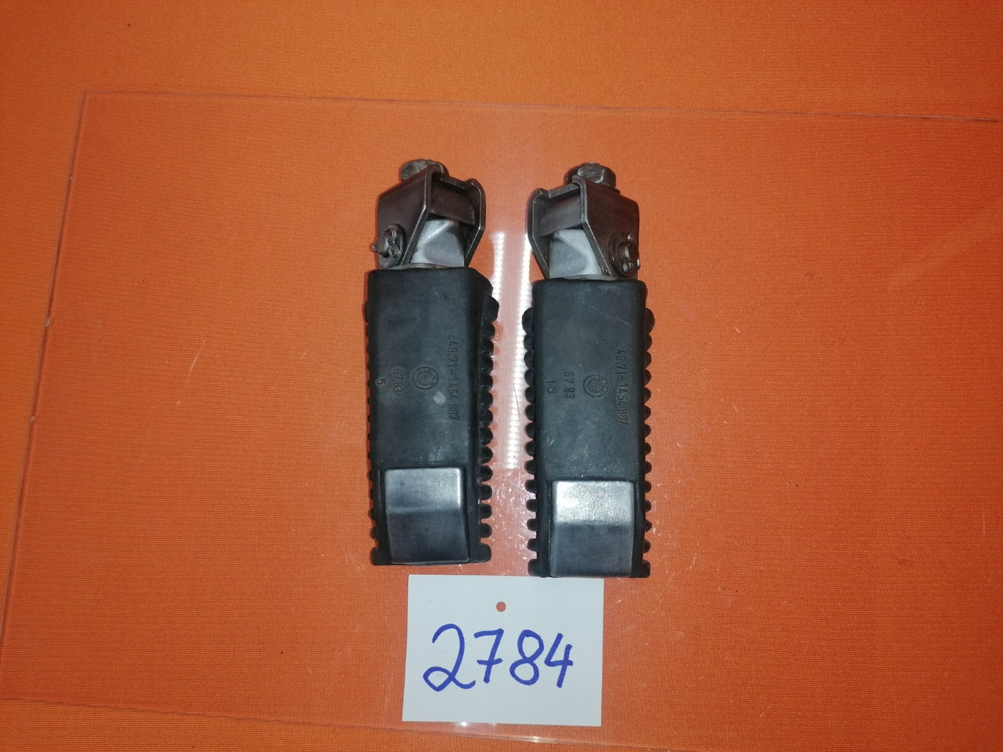 BMW R80 R100 Fußrasten hinten Soziusfußrasten1