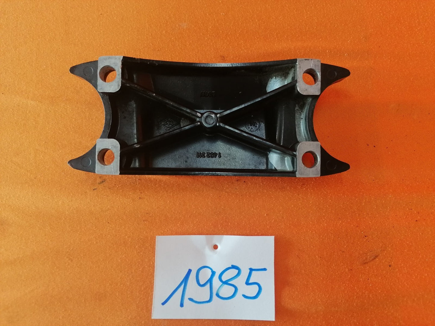 BMW Gabelbrücke Gabelversteifung unten R80 R100 Monolever1