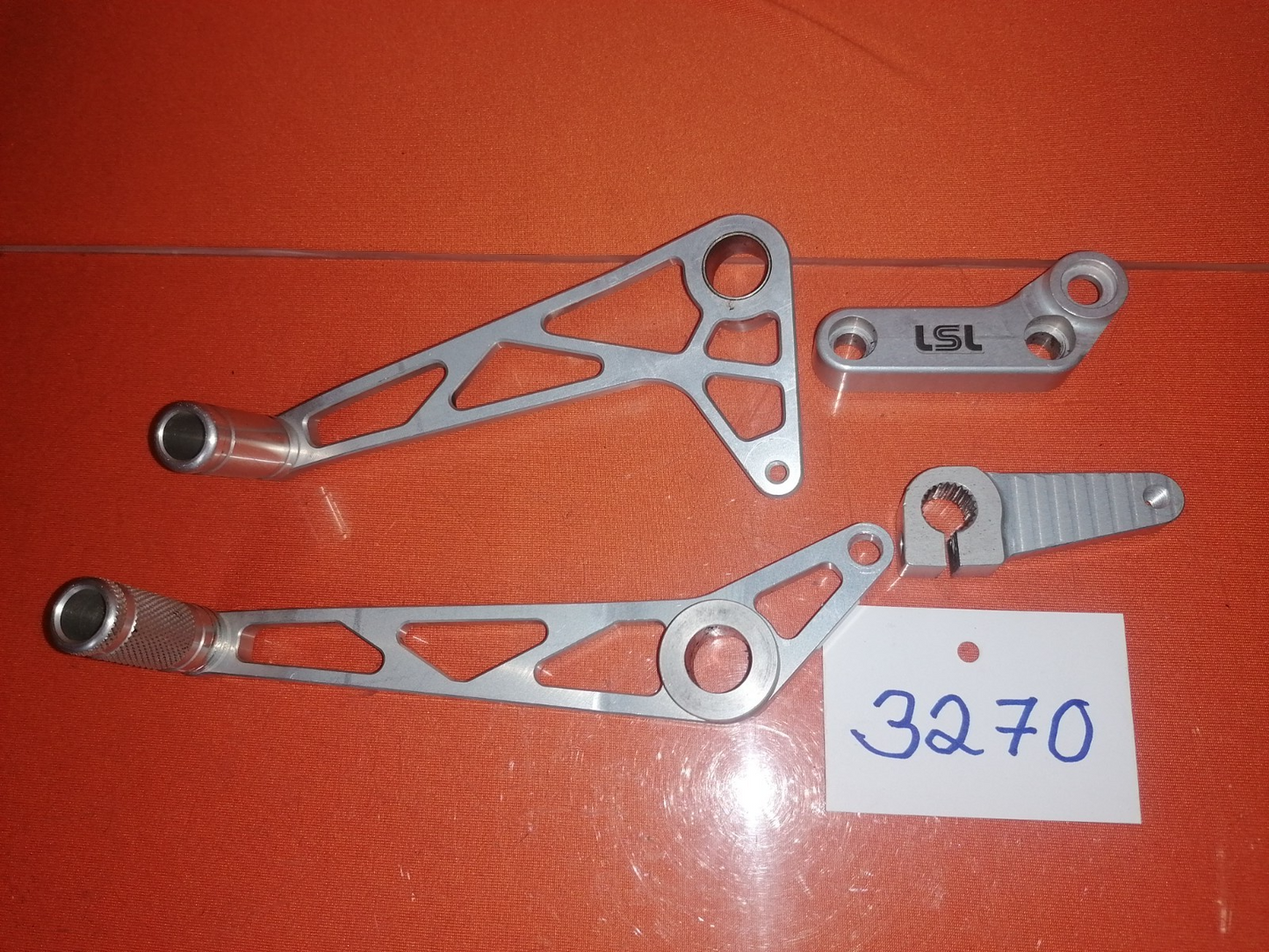 LSL Fußrastenanlage nicht komplett0