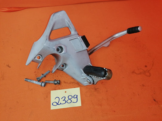 BMW R1100 GS Fahrerfußraste links Schalthebel0