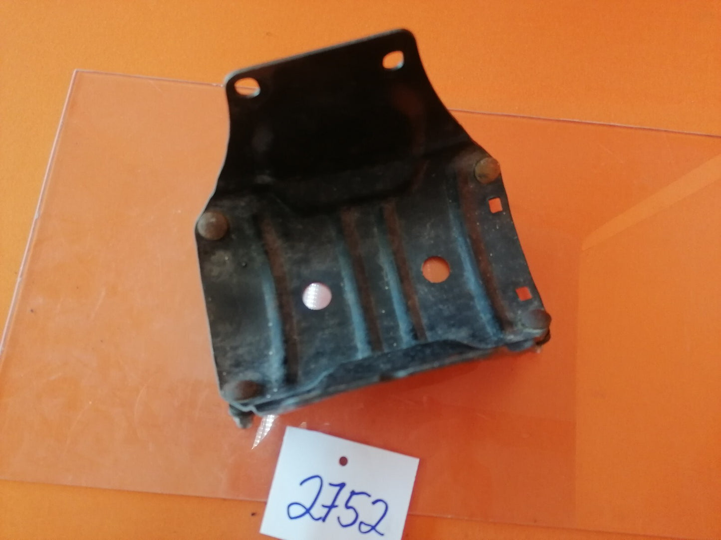 BMW R80 R100 Schutzblechhalter vorne1