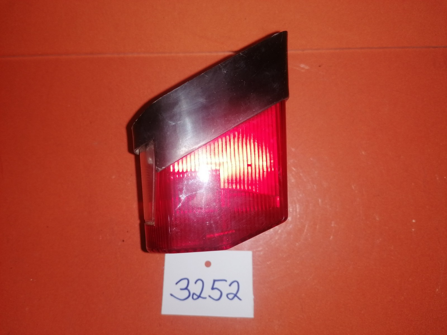 BMW R1100 GS Rücklicht 32524