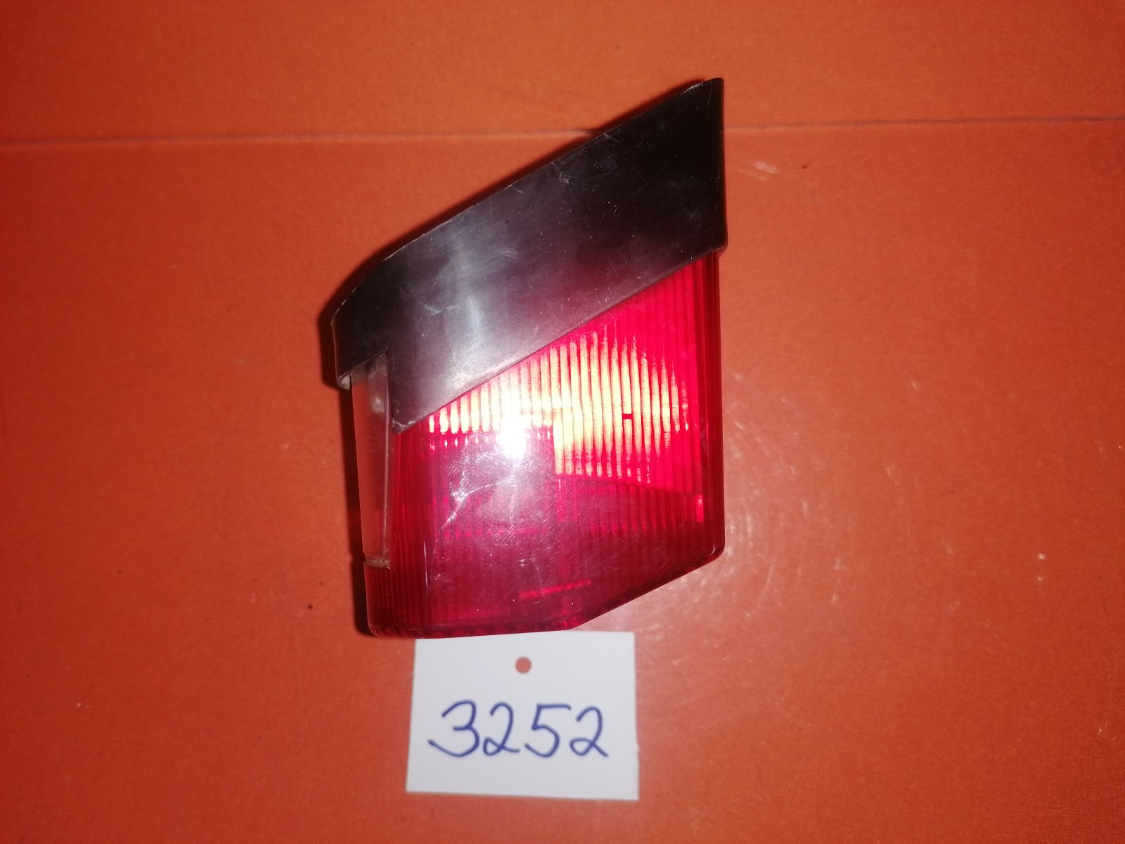 BMW R1100 GS Rücklicht 32524