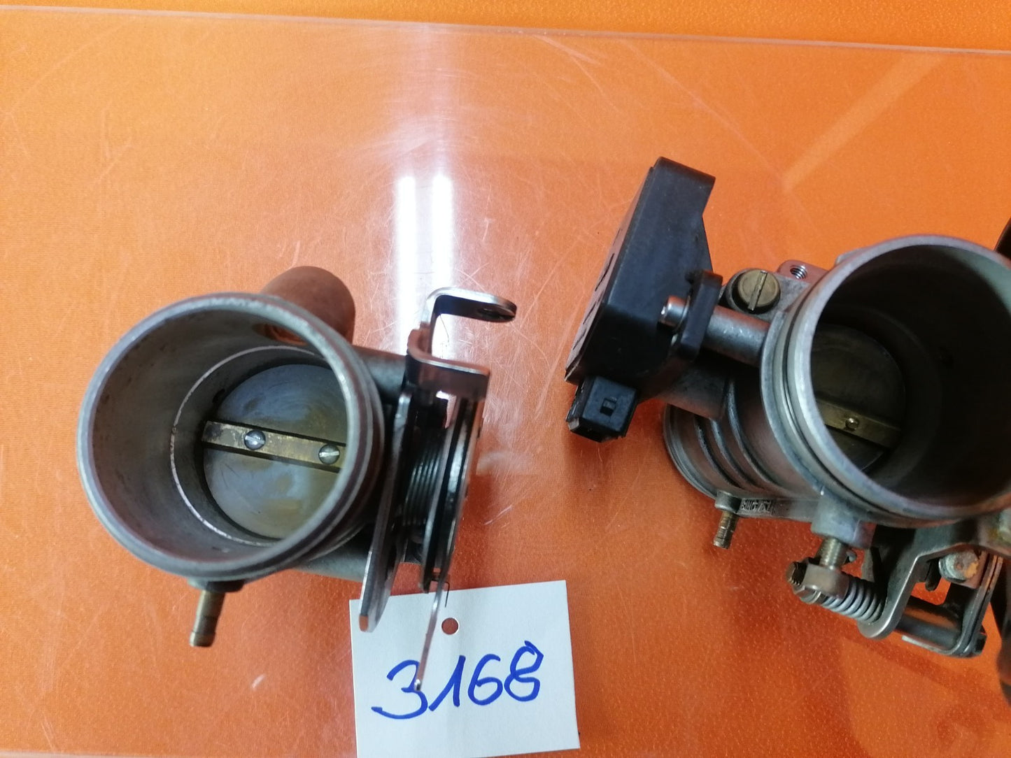 BMW R1100 GS Drosselklappen links rechts Drosselklappe 31682