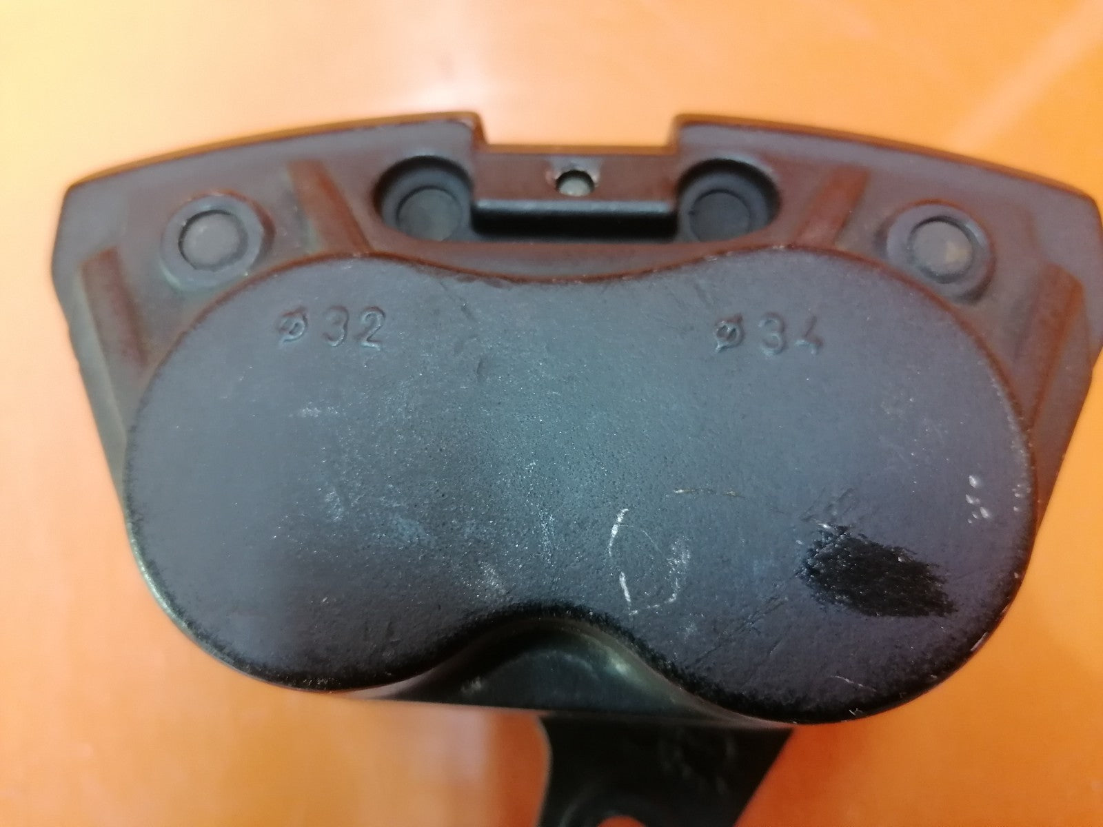 BMW R1100 GS und andere Modelle Bremssattel links 31832