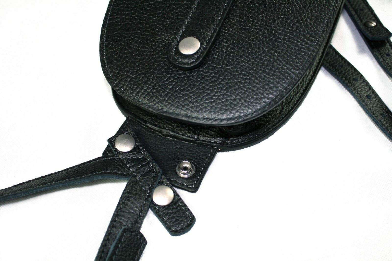 Tankrucksack Leder schwarz Cafe Racer Bobber 3