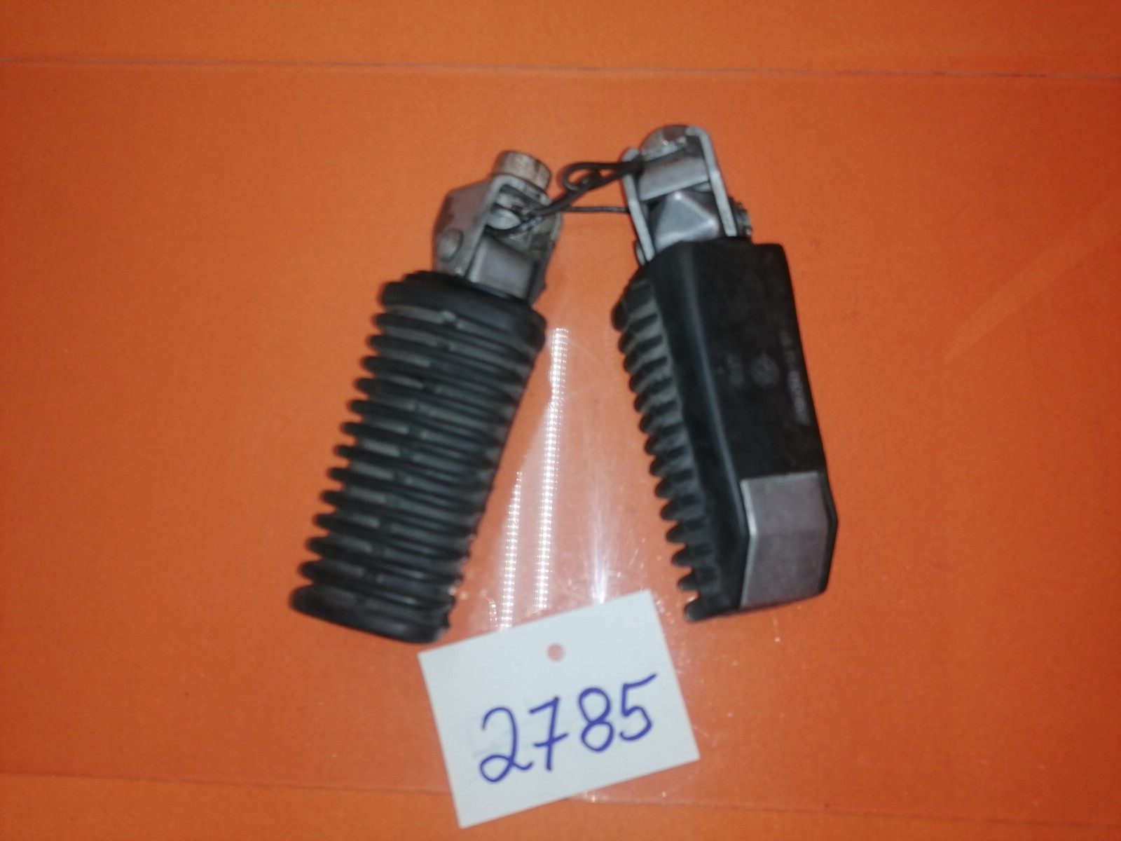 BMW  R80 R100 Fußrasten hinten Soziusfußrasten1