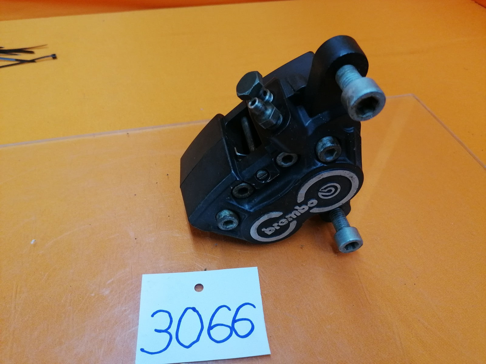 BMW R1100 GS Bremssattel vorne rechts 30660